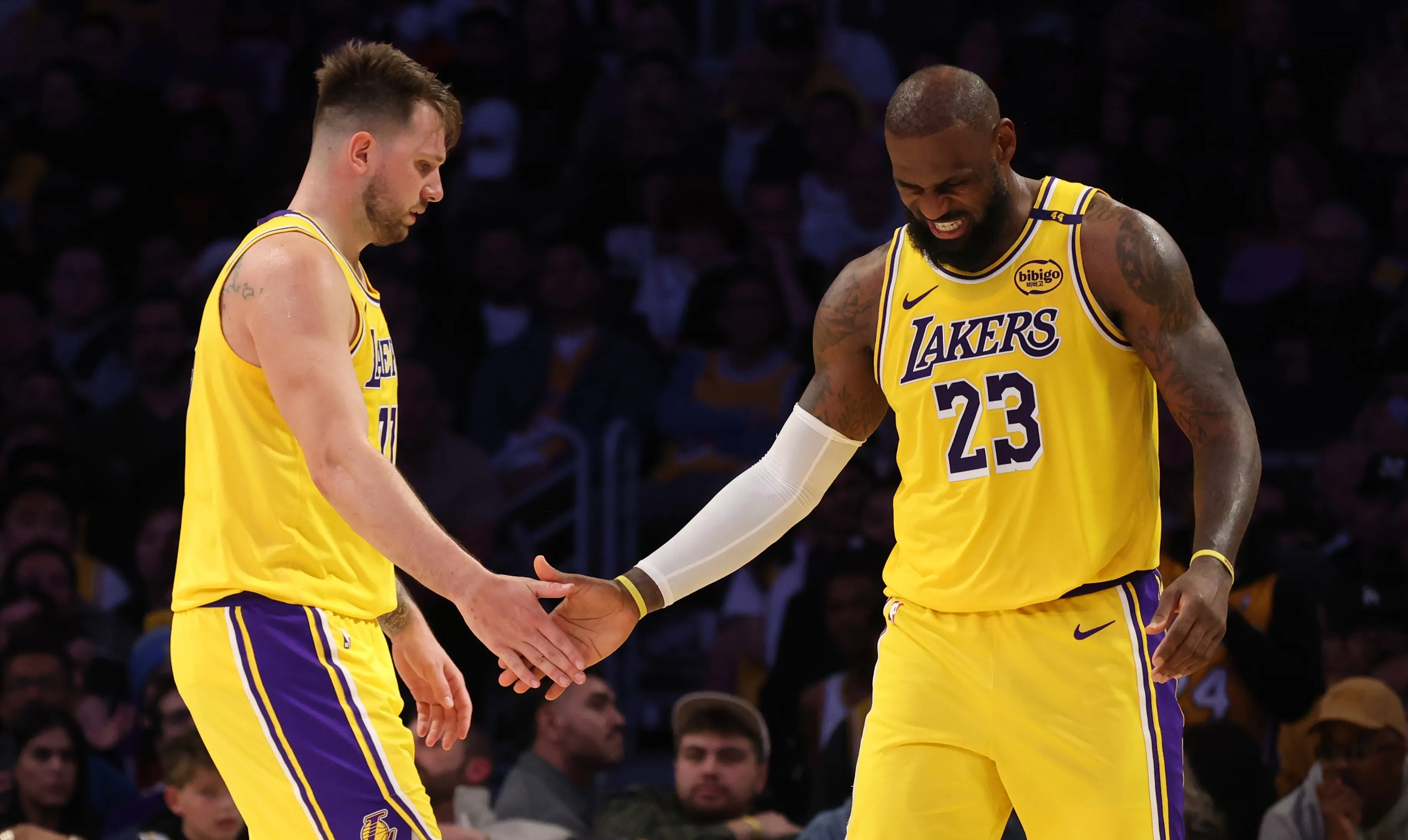 东契奇关键节点势不可挡，SKT带队取胜！